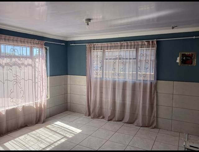 3 BEDROOM HOUSE FOR SALE IN SESHEGO E